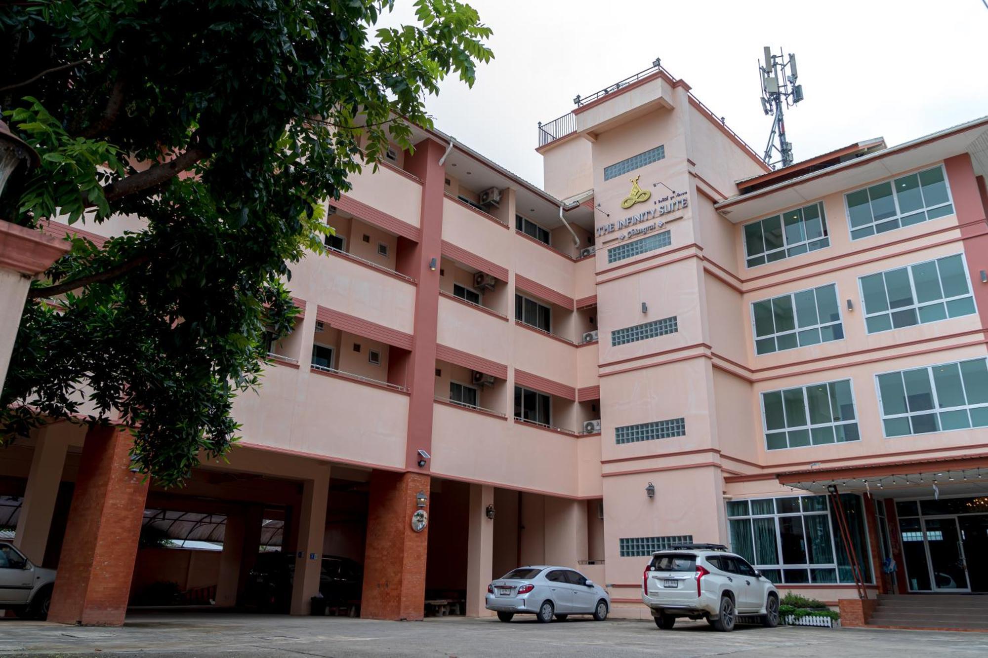 ดิ อินฟินิตี้ สูท Hotel เชียงราย ภายนอก รูปภาพ